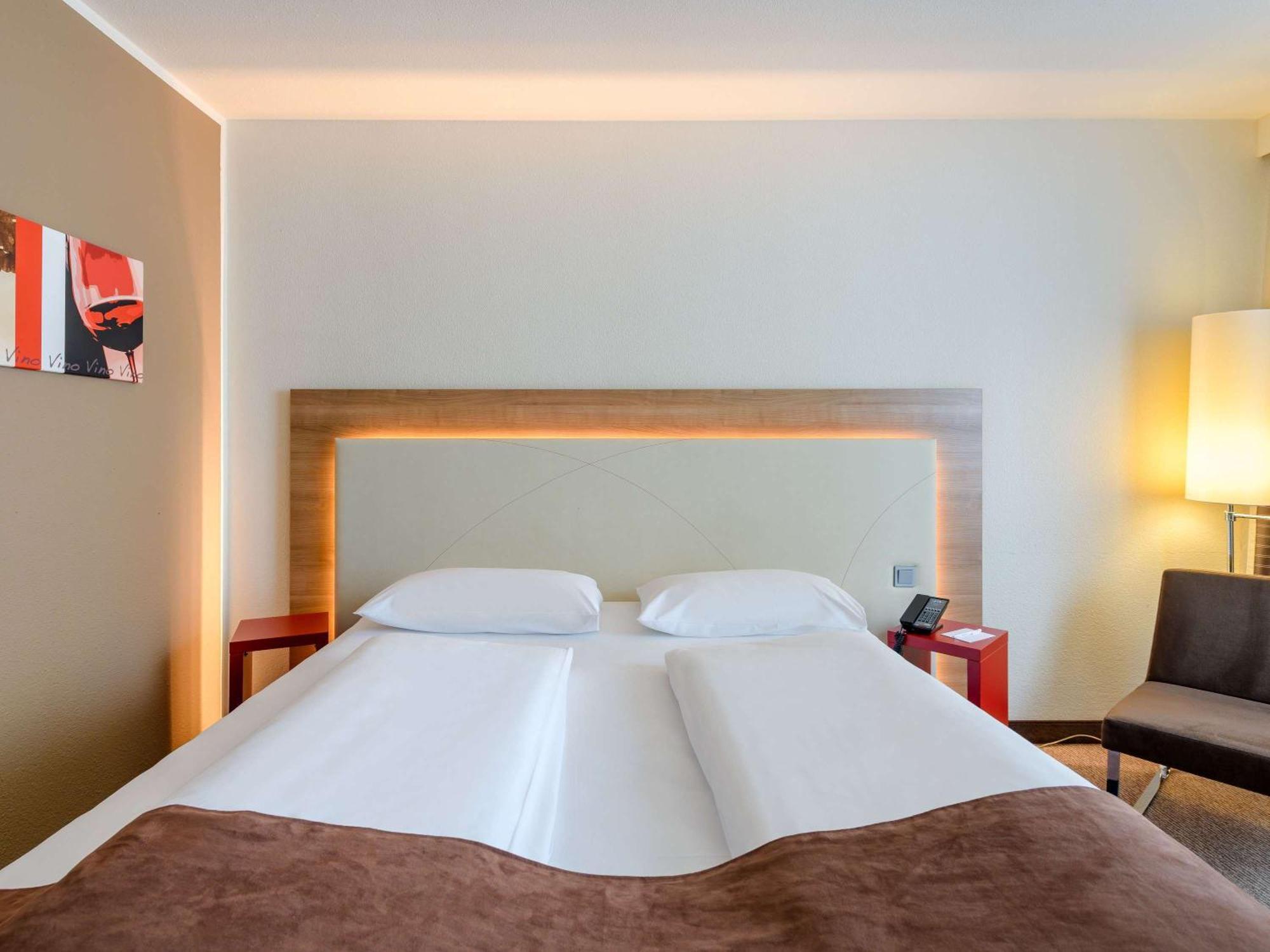 Mercure Hotel Stuttgart Airport Messe Exterior photo