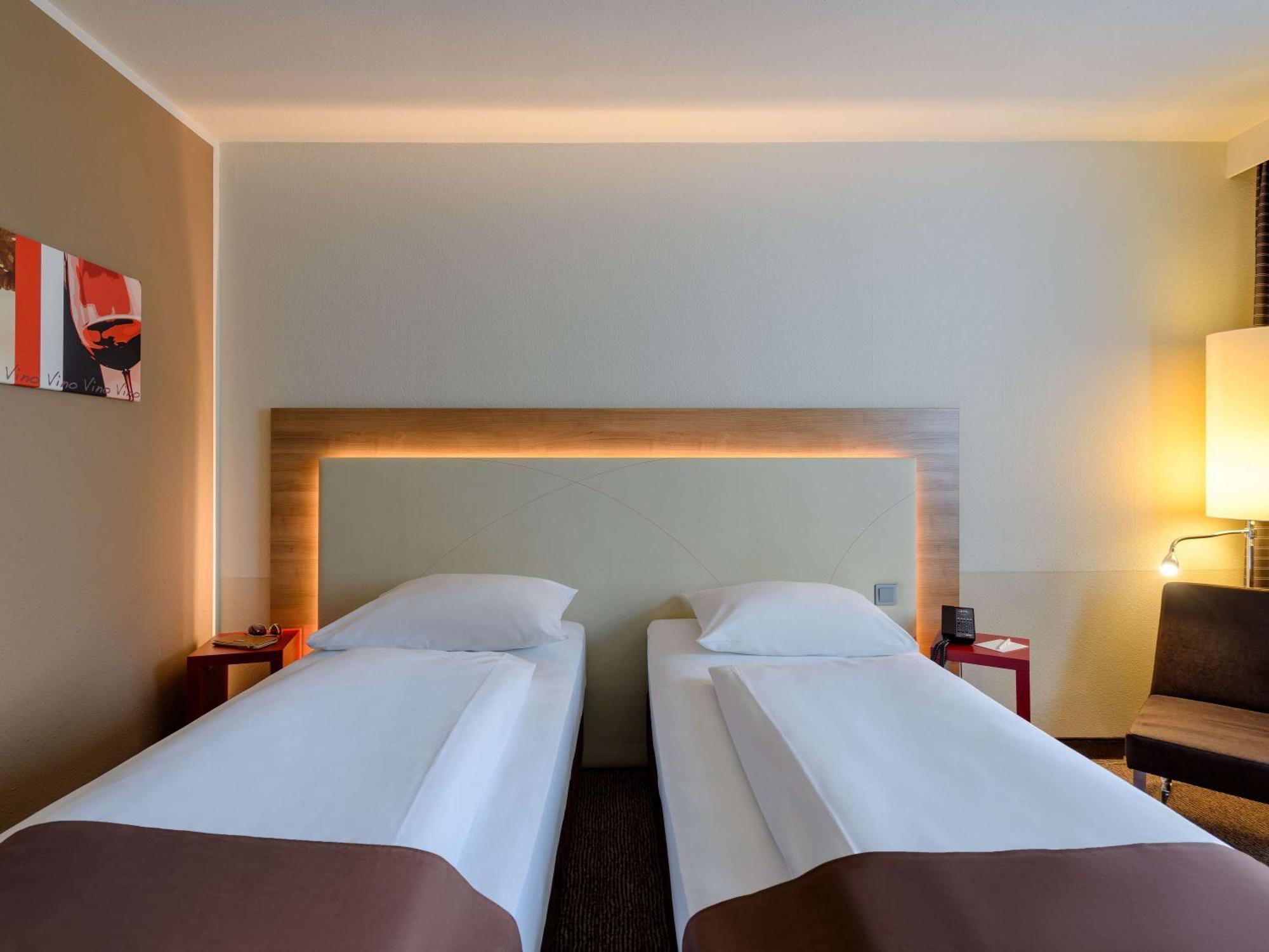 Mercure Hotel Stuttgart Airport Messe Exterior photo