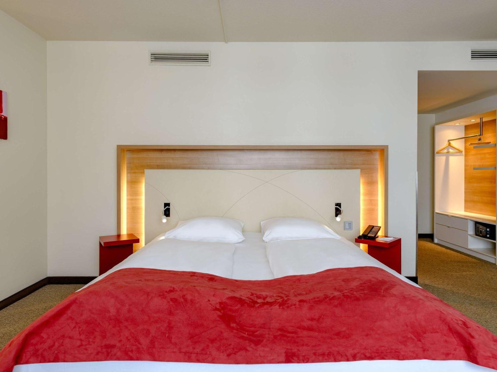 Mercure Hotel Stuttgart Airport Messe Exterior photo