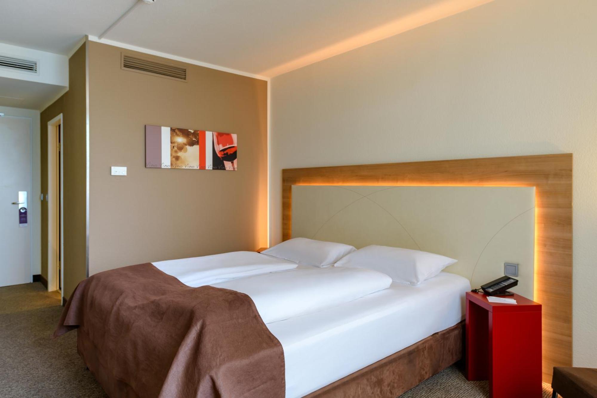 Mercure Hotel Stuttgart Airport Messe Exterior photo